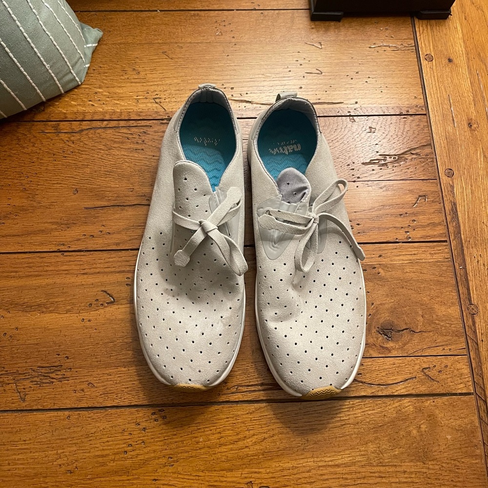 Native Shoes Size 7 Gray